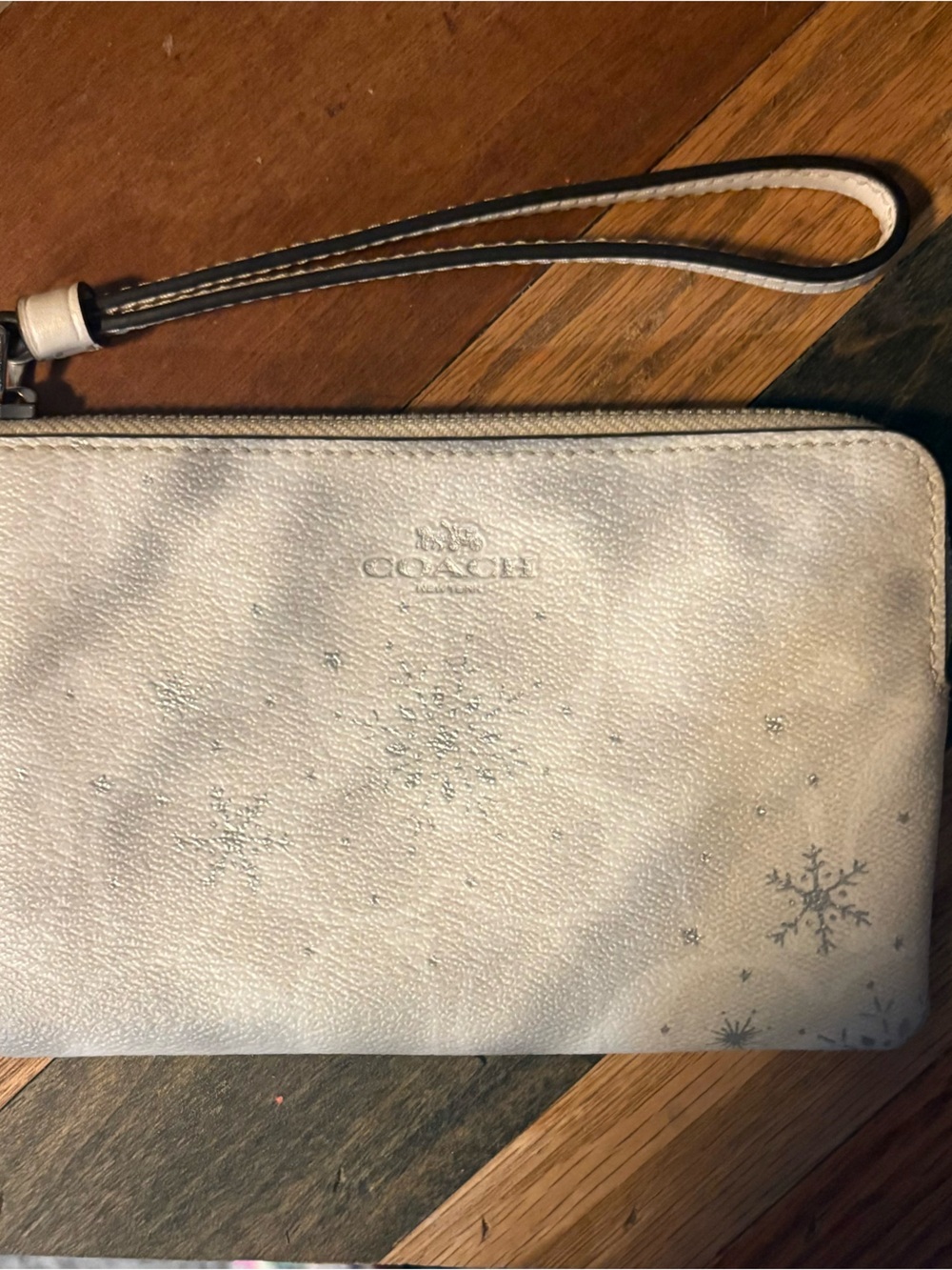 Coach Snowflake Wristlet White Gray Zip Pouch Wallet